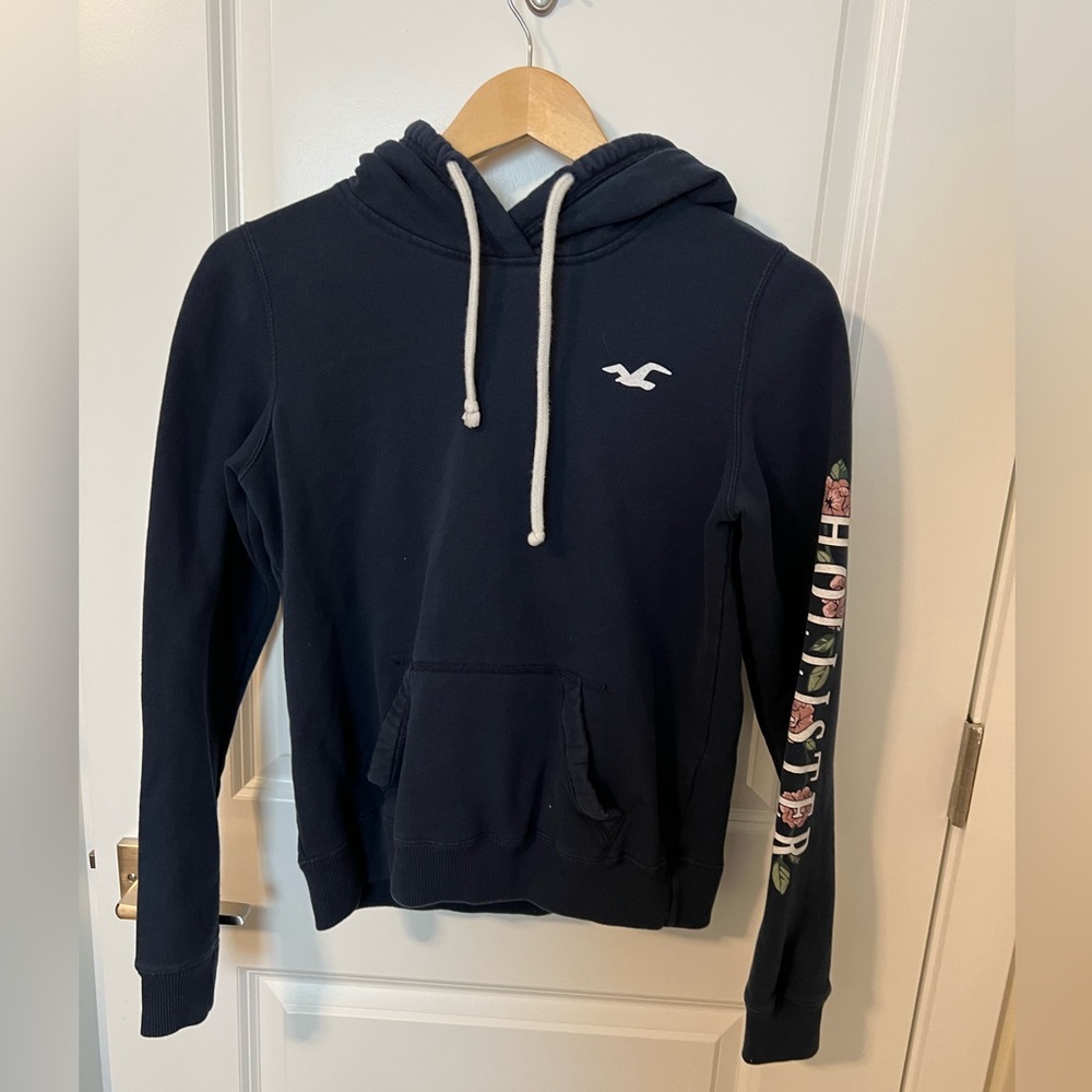 Hollister size small navy blue hoodie